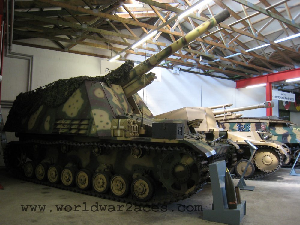 Hummel - Geschutzwagen III/IV Hummel